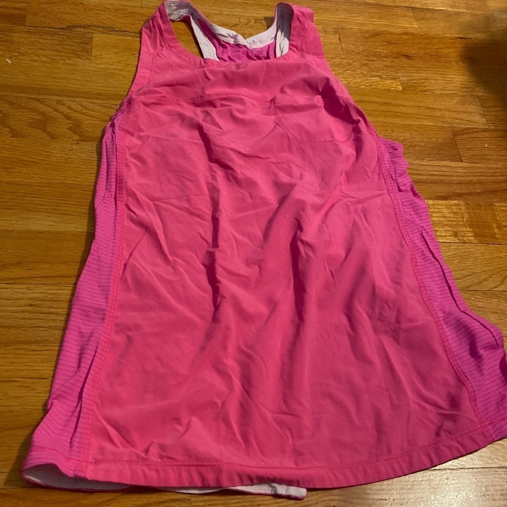 Women’s lululemon tank top. Pink. Size 4